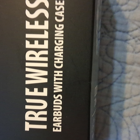 Wireless Earbuds - Picture 4 of 5